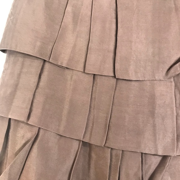 Banana Republic Layered Mini Skirt, Size: 6P, & Color: Tan - Picture 5 of 16